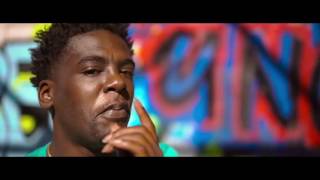 Yung Booke featuring Uno Freaky &#39;War with Everybody&#39;