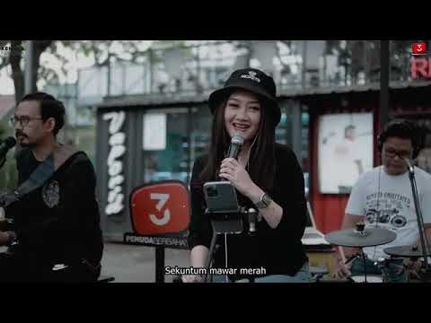 Sekuntum mawar merah. cover by 3 pemuda berbahaya. Asyik