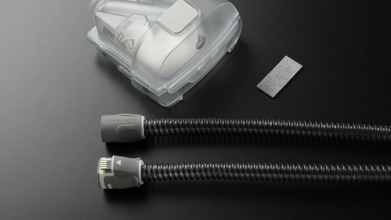 ResMed AirSense 11: Cleaning and caring for your device