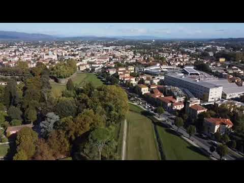 Lucca e i suoi segreti dall' alto