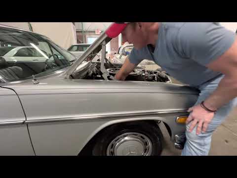 1972 Mercedes-Benz 250C Cold start video 3/30/23