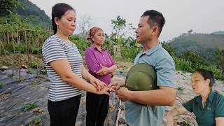 Download lagu Tuyết's mother told Hương to stop bothering Tuyết and suggested that he get a divorce mp3