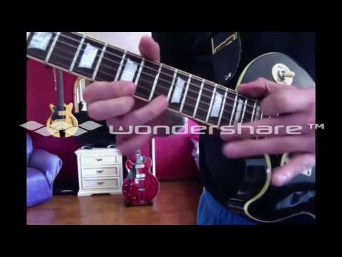 [Light on a Lick] Steve Vai Lesson - Chromatic Tapping + Tab