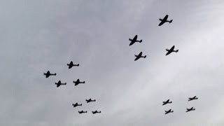 🇬🇧 16 Spitfires Flying Together The Sound of