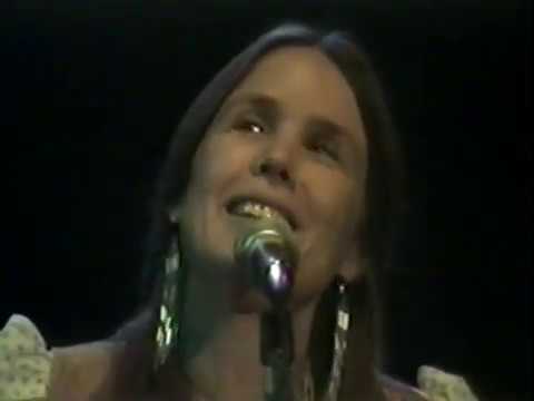 KATE WOLF - Eyes Of A Painter - Paramount Theatre, Austin Texas, 1985