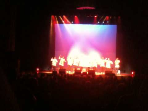 Ladysmith Black Mambazo feat Muntu Valdo