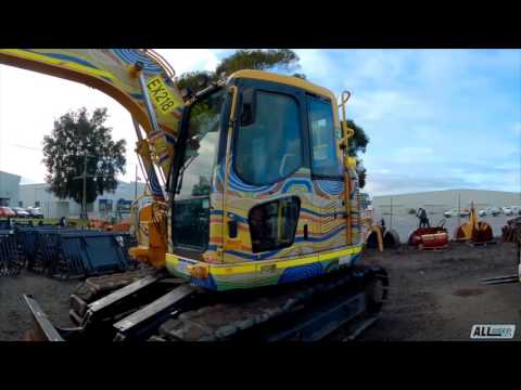 Komatsu PC138US 8