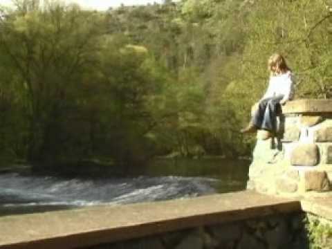 Lucie Vondráčková - Skoč si do tý vody (Nell Homolová)