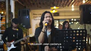 Download lagu Penantian - Armada ( Cover ) | Dua Hati Coffee and Kitchen Music mp3