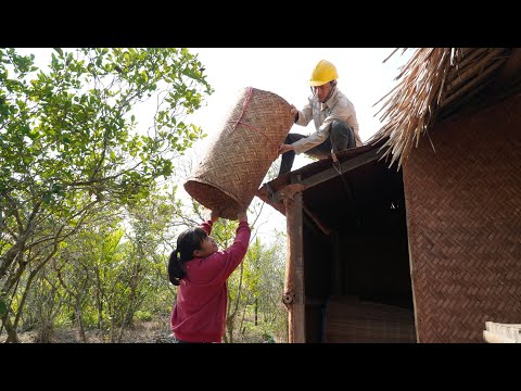 Huyen made a delicious stuffed bitter melon dish for the new bathroom party.