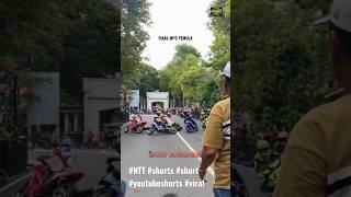 Download lagu SADISS!! PERTARUNGAN FINAL BEBEK MP3 PEMULA, ADU SIKUT HINGA JATUH ROAD RACE KUPANG! #shorts #yt mp3