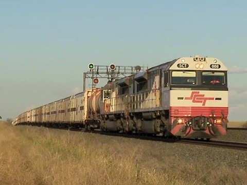 Australian Freight Train - Railways of Australia - PoathTV