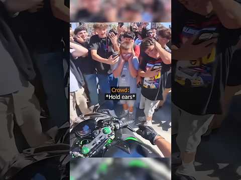 Biker Stole The Show From Supercar 🔥(@imkay)