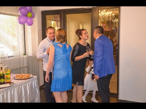 03 Filmare botez ( Primirea invitatilor ) Cameraman Eugenia, Djfotofilm - 0751132073