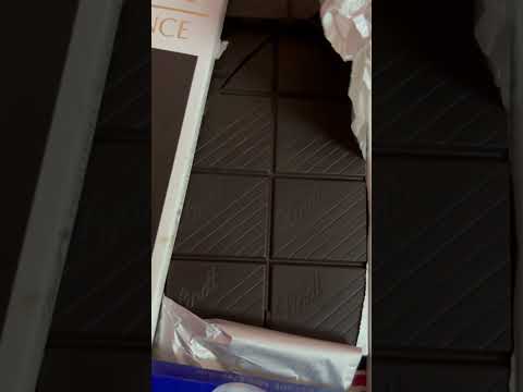 Lindt dark chocolate 90%cocoa excellence #lindt #viral #trending #darkchocolate #cocoa #excellence
