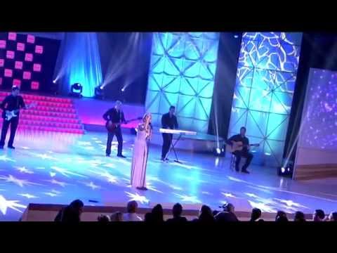 GALA ÉVORA "TENGO UN AMOR"