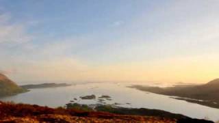 preview picture of video 'Midnight sun in Leinesfjord, Steigen, Norway'