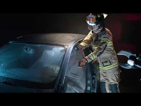 HOLMATRO INCLINED CUTTING BRANDFILM THE NEXT GENERATION BATTERY-POWERED RESCUE TOOLS