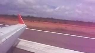 preview picture of video 'CRJ 700 Conviasa aterrizando en San Tomé'