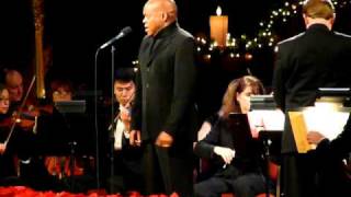 Jubilant Sykes singing "I wonder as I wander" at the Grace Christmas Concert 2010