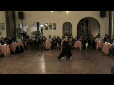 Claudio Forte e Barbara Carpino - Exhibition in Genova at the Milonga Brava (1)