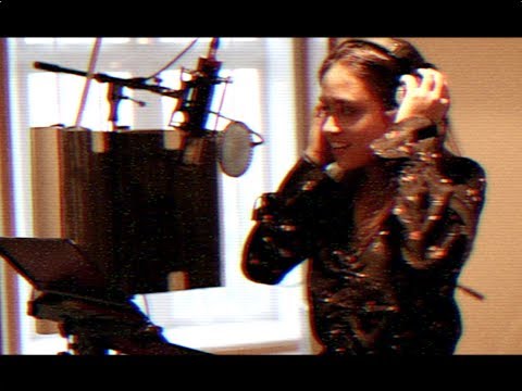 Andrea Turk - "Outsider" [Official Video]