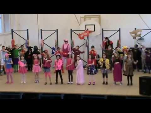 Buli a játékboltban!