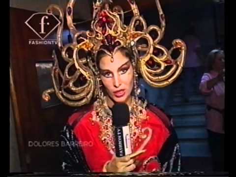 Dolores Barreiro Carola Del Bianco -Desfile Teatro Colon 2002[H264]-20110510_134158(part 33)