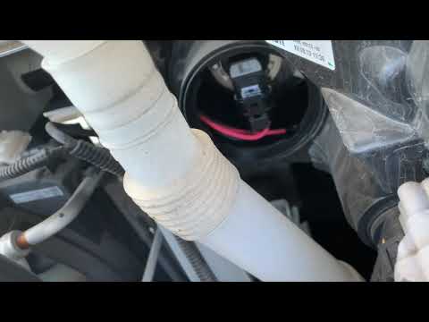 How to replace Mitsubishi Outlander highbeam headlight
