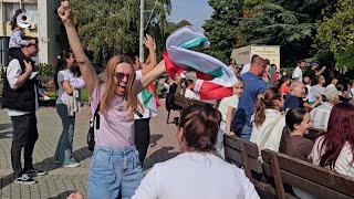 Стотици викаха за волейболните ни национали на площада в Димитровград