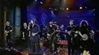 Shane MacGowan &amp; The Popes - Streams Of Whiskey 16.06.1998 on a american Late-Night Show