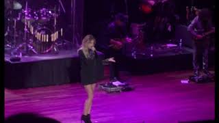 Faith Hill - &quot;Cry&quot; (at Sam &amp; Audry at the Ryman)