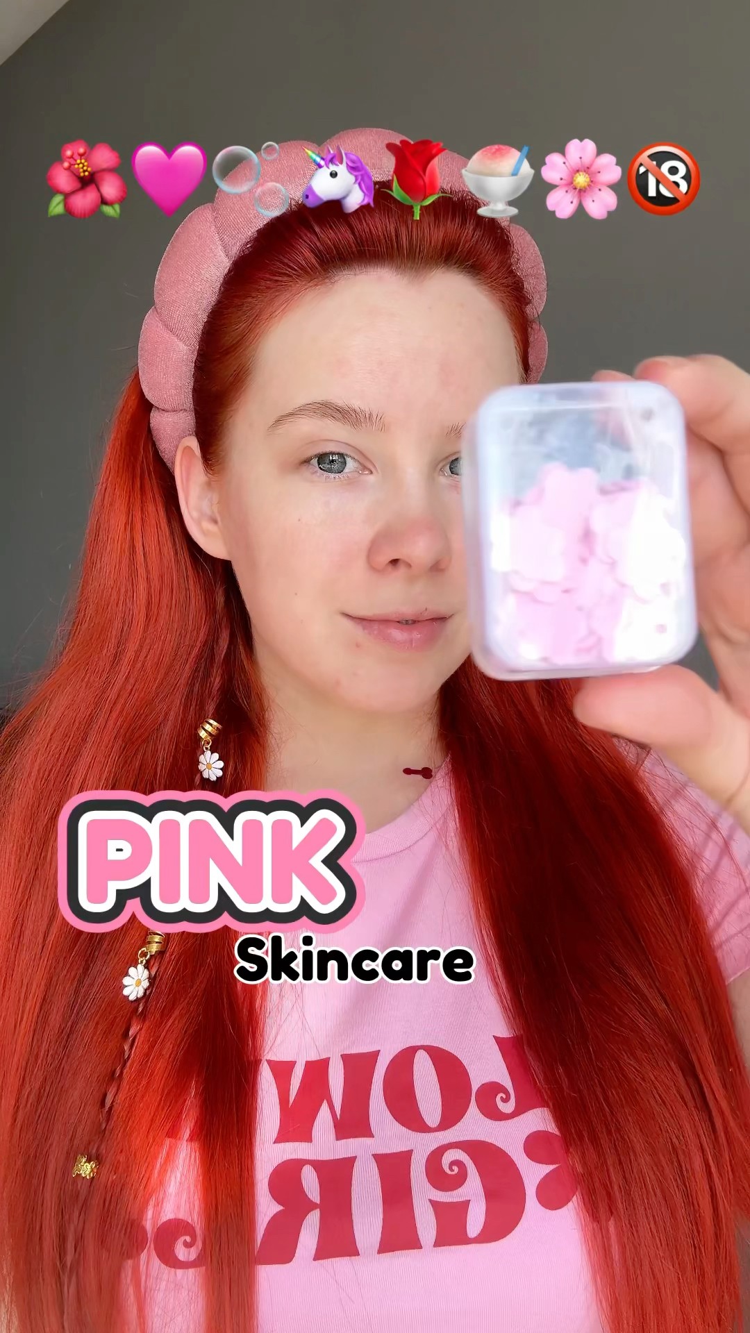 Coba deh rangkaian skincare PINK ini, bikin kulitmu makin cerah dan bersinar! 💗✨