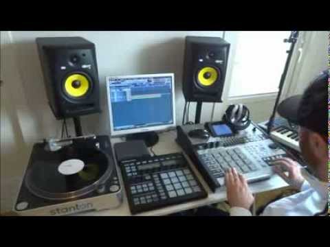 Deception beats on the MV 8800 making a quick hiphop joint