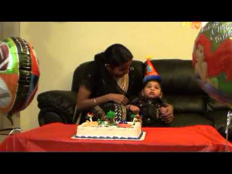 Aneeq's First Bday Cake.mp4