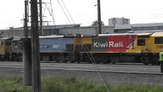 preview picture of video 'Palmerston North (Milson Depot - Log, 9am to 5pm) 2012-10-26 {Part 1}'