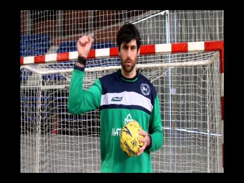 Toque al parkinson del Club de Balonmano Naturhouse La Rioja