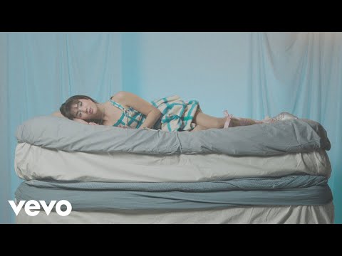 Olivia Lobato - kanske lika bra att vi lägger av när vi ligger bra (Lyric Video)