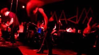 Melissa Auf der Maur - Followed The Waves (live München 59:1 06.12.2010)