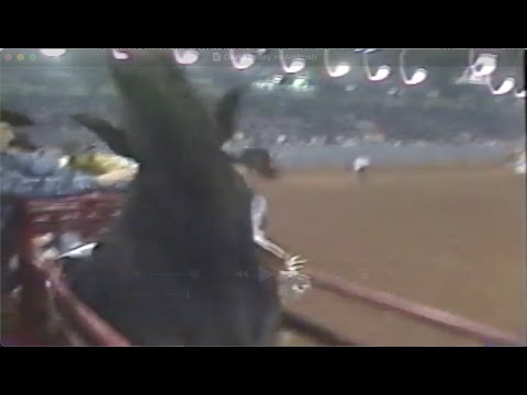 Bullnanza 1990: David Bailey Escapes a Wreck