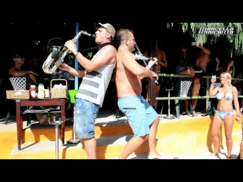 Micah The Violinist & Ruben Moran Playing at Sa Trinxa Ibiza