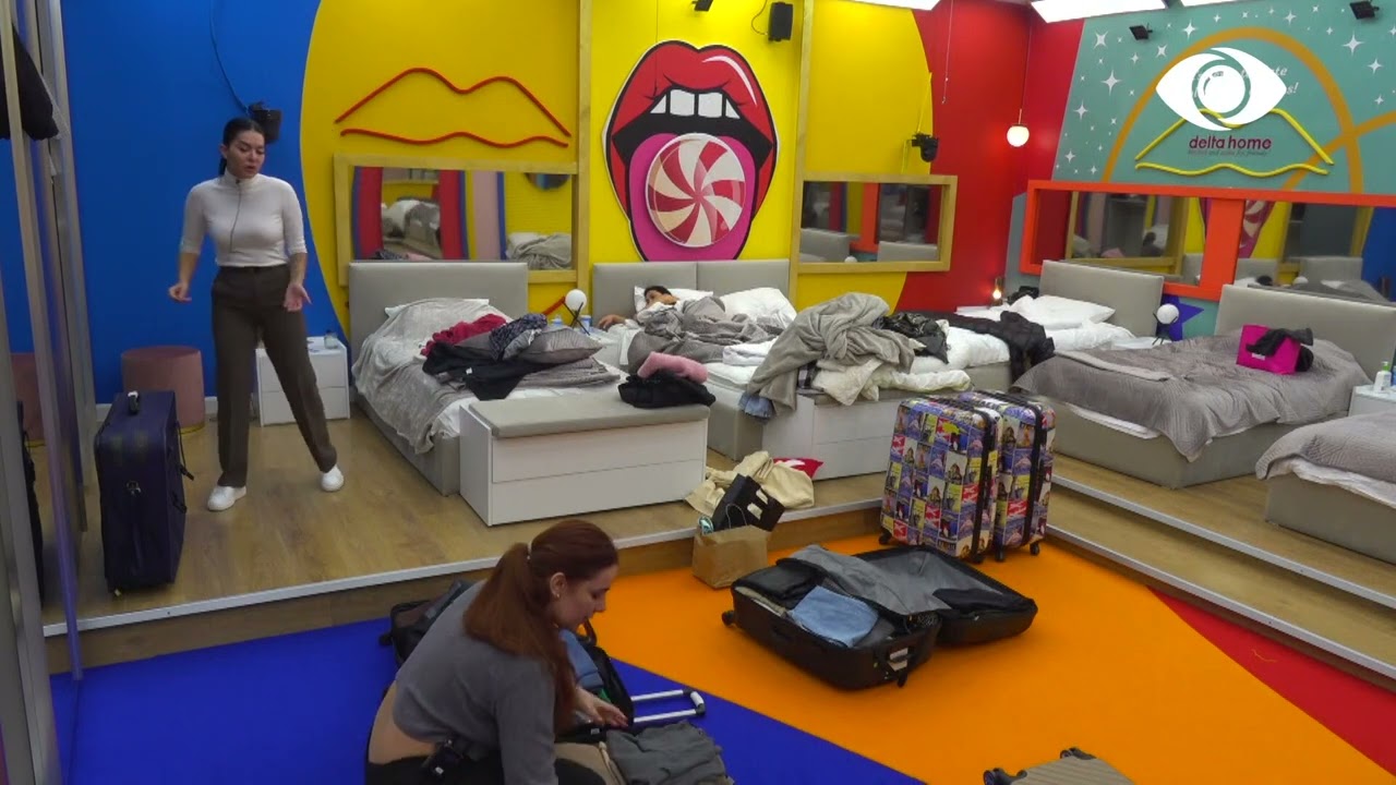 Efi diskuton me Mikelën debatin Olta-Gent