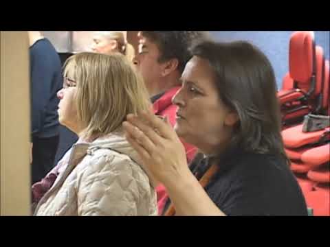 Bože uništi sile tame i budi naš kralj (Bogu se klanjaj, u svetosti slavi ga ti)