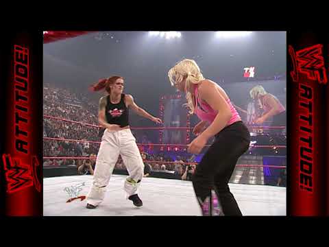 Ivory & Molly Holly vs. Lita & Chyna | RAW IS WAR (2001)