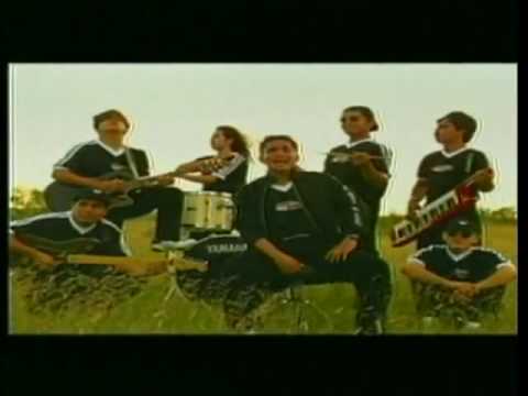 GRUPO MOJADO PIENSA EN MI (VIDEO OFICIAL).wmv