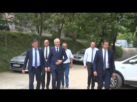 Tešanjska hronika 806 - Premijer Mirnes Bašić sa saradnicima u posjeti OŠ "9. septembar" u Medakovu