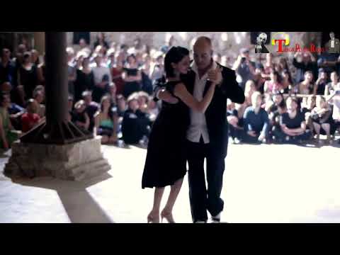 LA MUCHACHADA DEL CENTRO Francisco Canaro - Ernesto Fama Ballano: Horacio Godoy - Cecilia Berra