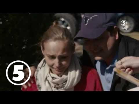 Carina äter världens starkaste hamburgare!