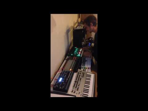 live techno: analog four + tr-8.