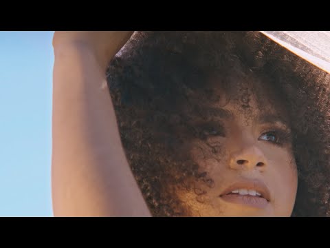 Southern Curls - Julie Williams (Official Music Video)